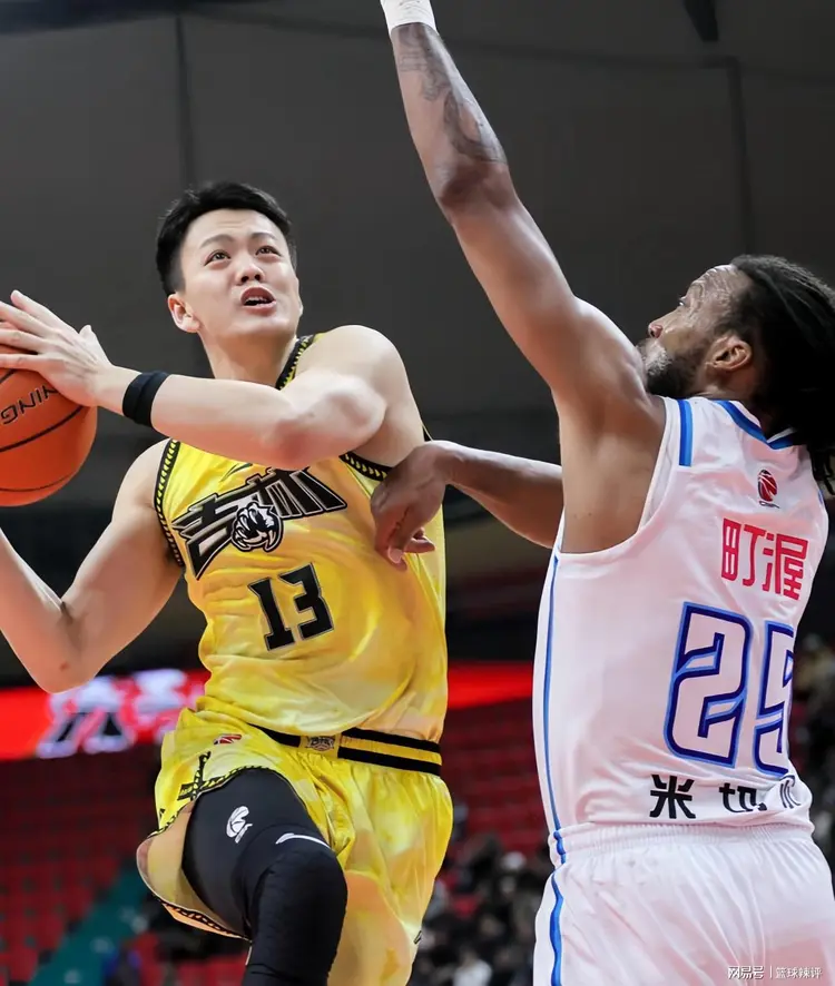 Kaiyun体育中国大陆关于勒沃库森迎CBA常规赛关键赛，赛前战术微调，底气十足，控场能力受关注的信息