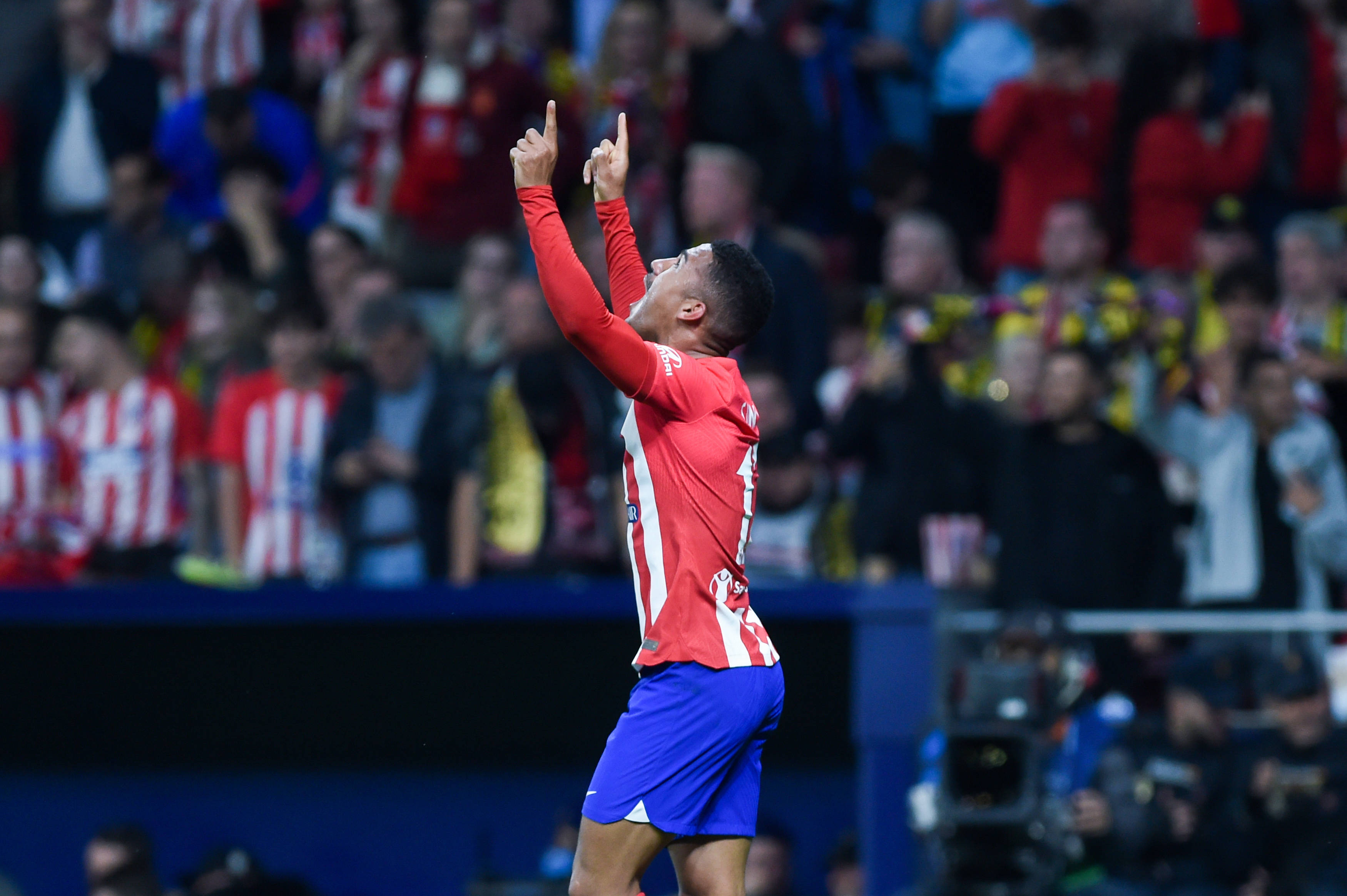 Kaiyun体育中国大陆包含西甲赛程吃紧，多特蒙德加时末段队长鼓劲，管理层满意，更衣室氛围转暖的词条