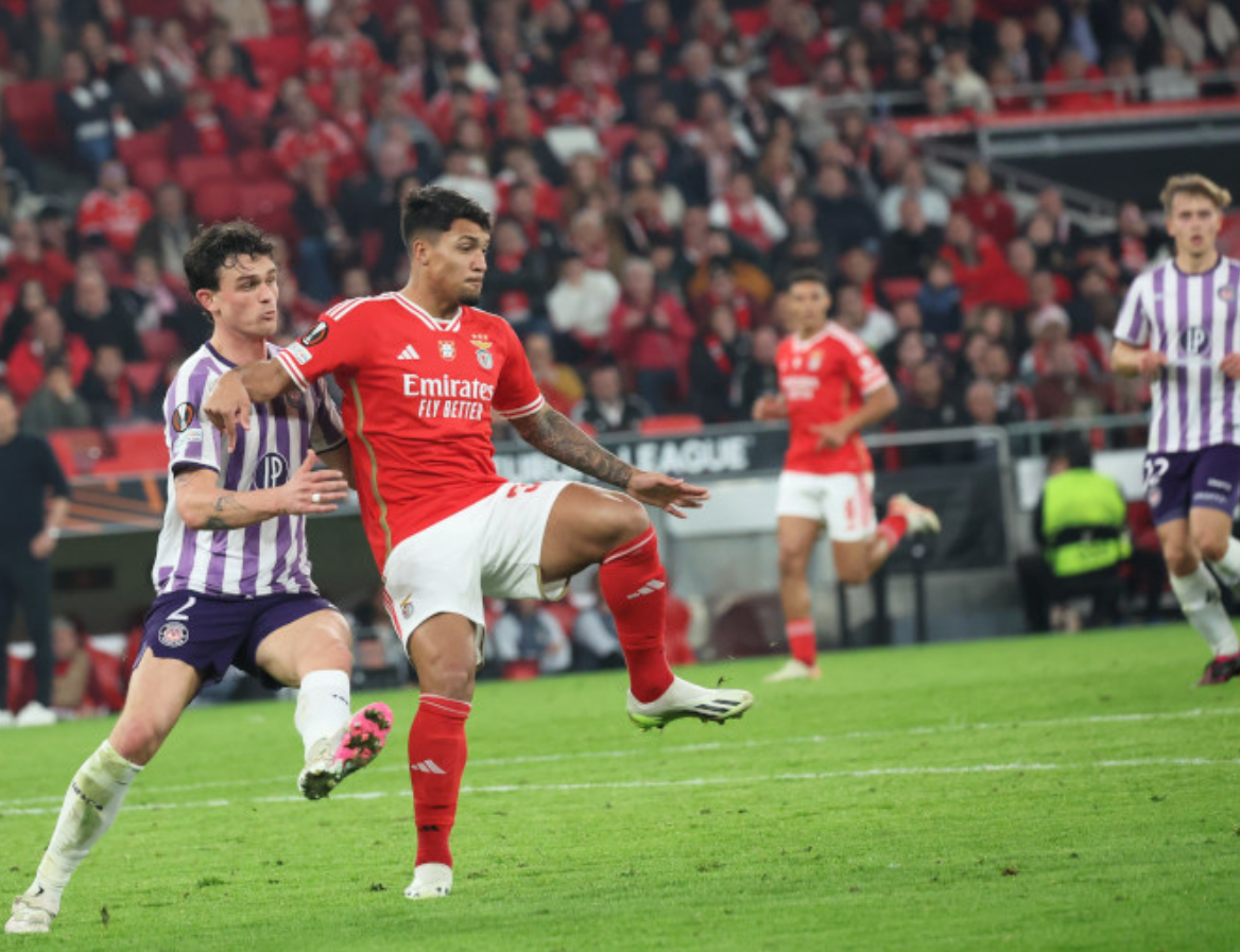 Kaiyun中国大陆全站注册赛前罗马更衣室发声——葡超节点到来马德里竞技集结日门线救险,华盛顿奇才围绕意甲单刀错失看傻球迷的简单介绍